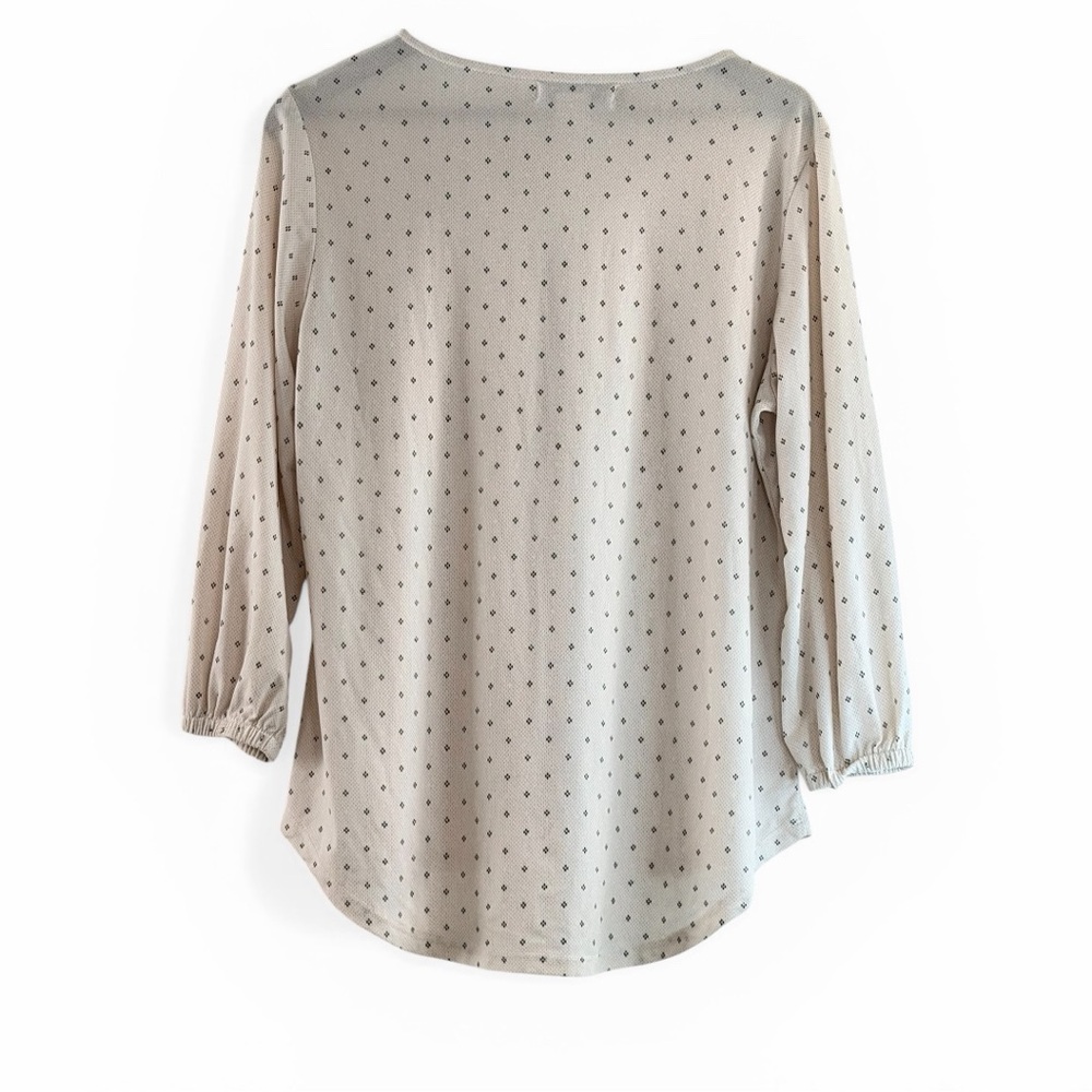 Liz Claiborne Petite PM Cream Diamond Print Tie-Neck Blouse Top - Picture 3 of 6